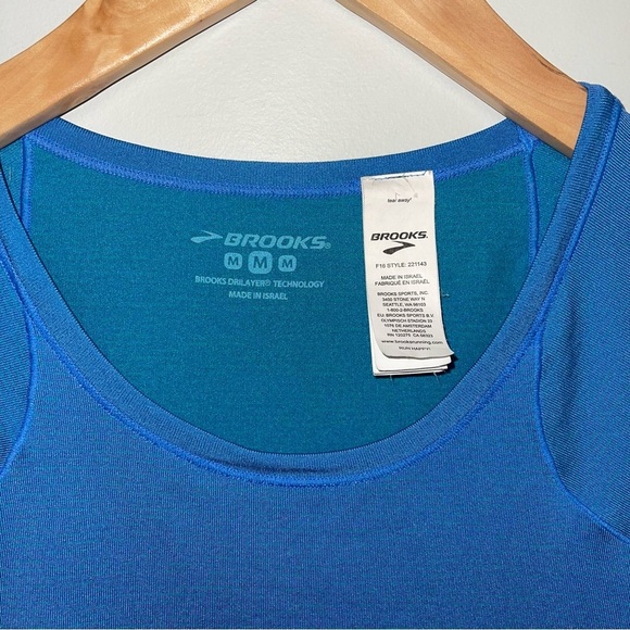 Brooks Short Sleeve Tee Women's Size Medium Blue Green Ombre Seamless Stretch - Picture 5 of 6